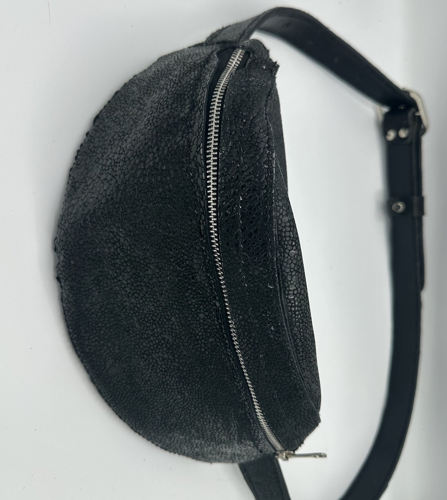 Stingray embossed sling bag/waist bag
